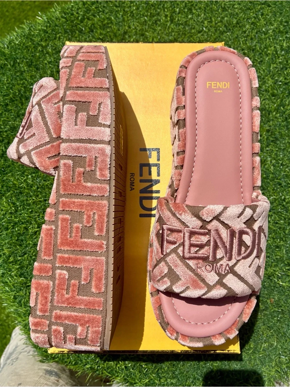 FENDI SUNSHINE PINK FF MONOGRAM PLATFORM SLIDE SANDALS EMBROIDERED LOGO SZ 39.5